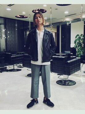 「ナイキスニーカー」｜「アイテム（ライダースジャケット）」を使った、岡田直也さん（メンズ・169cm）の冬コーディネート