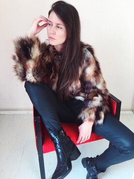 「chic」｜「アイテム（チェスターコート）」を使った、Jovana Zukaさん（レディース・170cm）の秋コーディネート