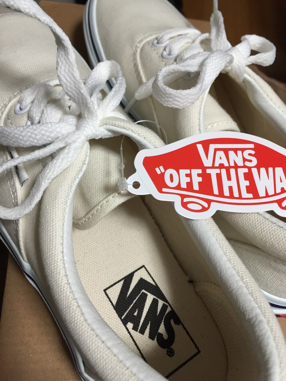 「春、スニーカー、ホワイト」｜「VANSのアイテム（スニーカー、ホワイト系）」を使った、reipipさん（レディース・148cm）の春コーディネートの1枚目の写真