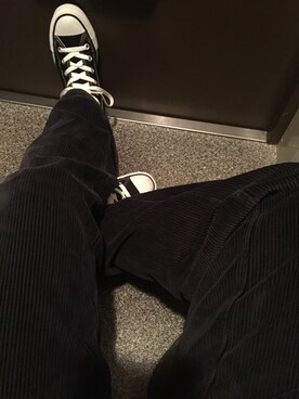 「CONVERSE（コンバース）のアイテム（スニーカー、ブラック系）」を使った、☺︎さん（レディース・164cm）の冬コーディネート