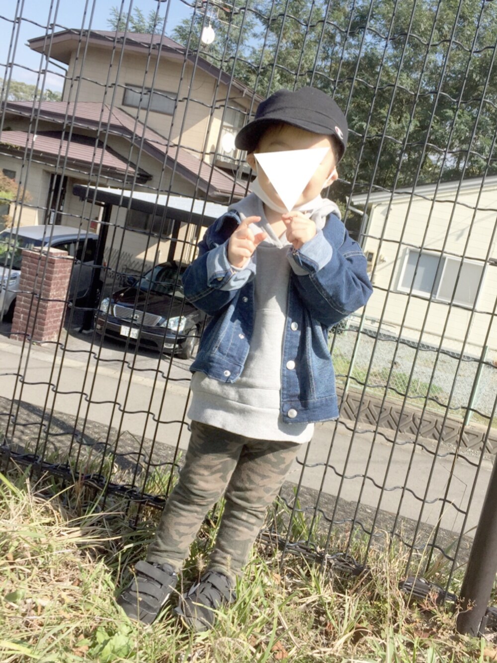 「秋コーデ、プチプラコーデ、おさんぽコーデ、男の子コーデ、おとこのこ」｜「西松屋のアイテム（デニムジャケット、ブルー系）」を使った、SORAさん（キッズ・90cm）の秋コーディネートの1枚目の写真