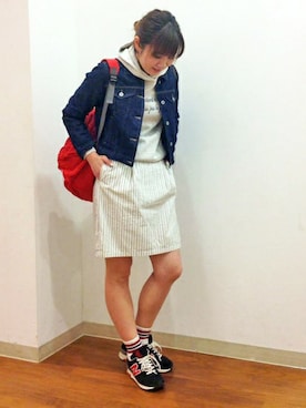 「LBC（エルビーシー）のアイテム（デニムジャケット）」を使った、LBC STAFFさん（レディース・158cm）の冬コーディネート