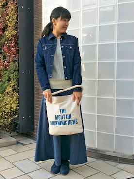 「LBC（エルビーシー）のアイテム（デニムジャケット）」を使った、LBC STAFFさん（レディース・158cm）の冬コーディネート