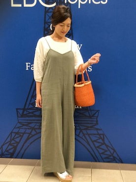 「LBC（エルビーシー）のアイテム（オールインワン・サロペット）」を使った、LBC STAFFさん（レディース・158cm）の春コーディネート