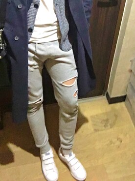 「アイテム（マウンテンパーカー、ブルー系）」を使った、Xzyさん（メンズ・179cm）の春コーディネート