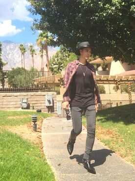 「YSL（ワイエスエル）のアイテム（ブーツ）」を使った、Xzyさん（メンズ・179cm）の夏コーディネート