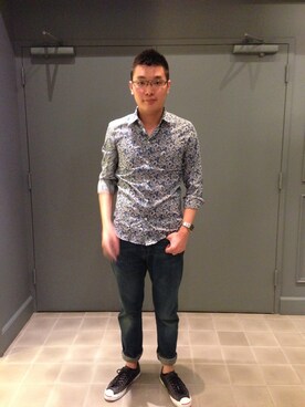 「agnes bのアイテム（シャツ/ブラウス、ブルー系）」を使った、小漢さん（メンズ）の夏コーディネート