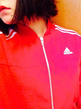 「アイテム（ジャージ、レッド系）」を使った、かおちゃんさん（レディース・157cm）の秋コーディネート