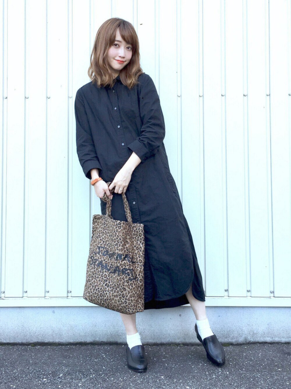 「ootd、プチプラ、モノトーンコーデ、ひょう柄、シャツワンピ、シンプル、シンプルコーデ」｜「GAPのアイテム（シャツワンピース、ブラック系）」を使った、てらさん（レディース・161cm）の秋コーディネートの1枚目の写真