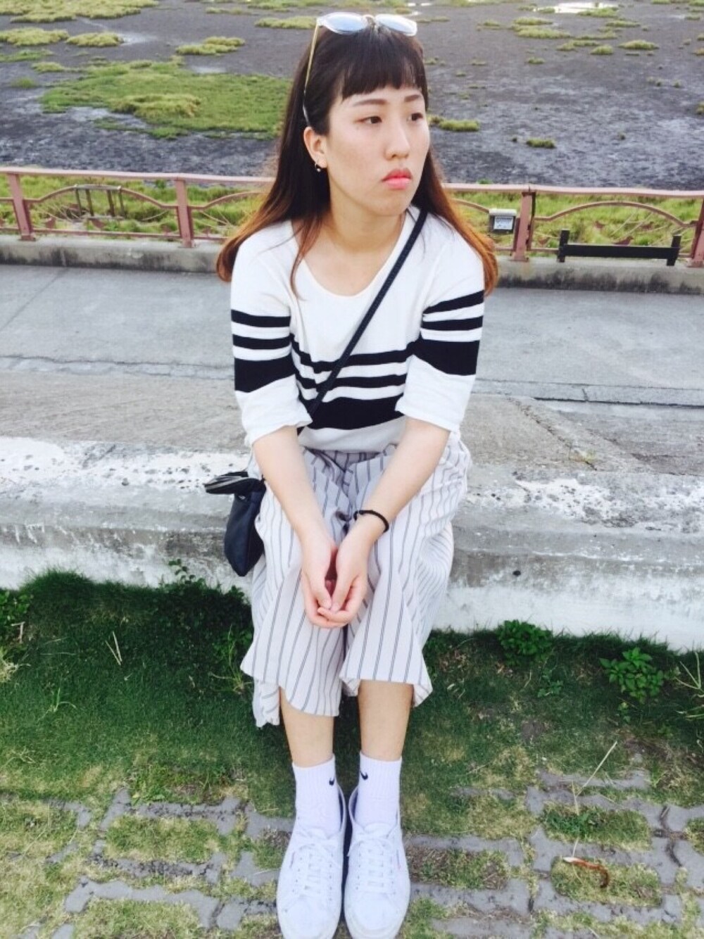 「black and white」｜「SPORT B.のアイテム（バッグ、ブラック系）」を使った、Luさん（レディース・166cm）の夏コーディネートの1枚目の写真