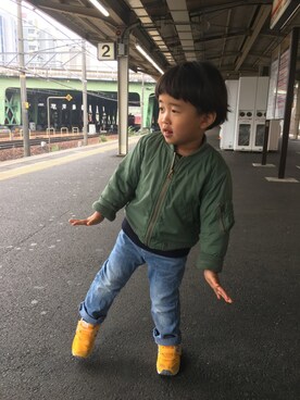 canちゃん is wearing B:MING LIFE STORE by BEAMS "ビーミング by ビームス / MA-1ブルゾン＜KIDS＞"