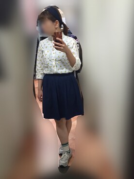 「アイテム（ヘアアクセサリー、ブルー系）」を使った、ゆえさんさん（レディース・158cm）の秋コーディネート