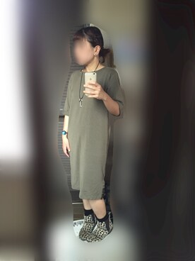 「アイテム（ヘアアクセサリー、ブルー系）」を使った、ゆえさんさん（レディース・158cm）の秋コーディネート