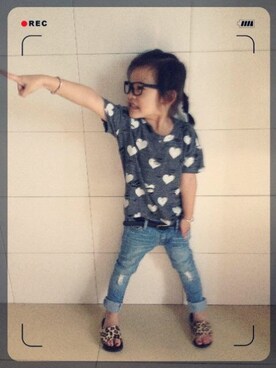 「ZARA（ザラ）のアイテム（デニムパンツ、ブルー系）」を使った、YoYoさん（キッズ・110cm）の冬コーディネート