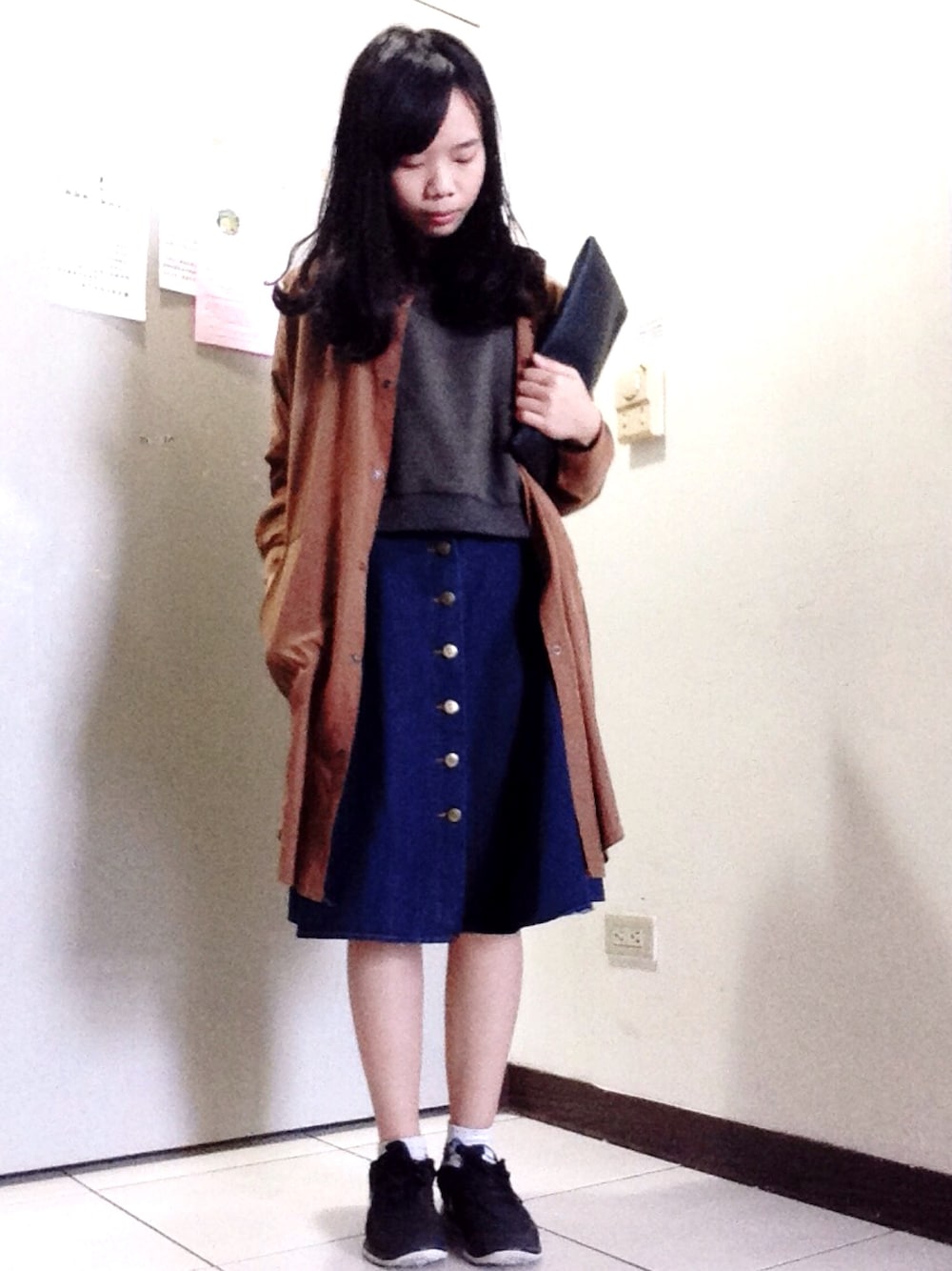 「春コーデ、休日スタイル、Lulus、NIKE」｜「Lulusのアイテム（シャツ/ブラウス、グレー系）」を使った、Three˙Ꙫ˙さん（レディース・154cm）の冬コーディネートの1枚目の写真