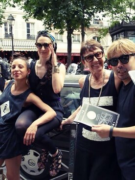 「PIGALLE（ピガール）のアイテム（Tシャツ/カットソー、ブラック系）」を使った、masahirooguraさん（メンズ）の秋コーディネート