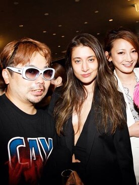 「GIVENCHY（ジバンシイ）のアイテム（Tシャツ/カットソー、ブラック系）」を使った、masahirooguraさん（メンズ）の秋コーディネート