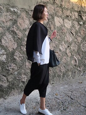「ブラック×ホワイト」｜「アイテム（ノーカラージャケット）」を使った、LITTLEBLACKさん（レディース・162cm）の秋コーディネート