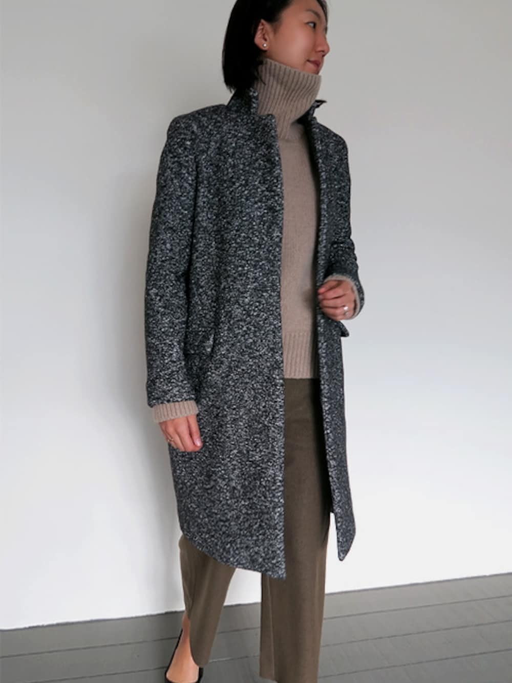 チェスターコート（グレー系）を使った「ツイードジャケット」の人気