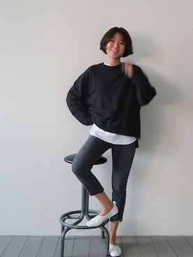 「ルーズフィット」｜「アイテム（スウェット）」を使った、LITTLEBLACKさん（レディース・162cm）の秋コーディネート
