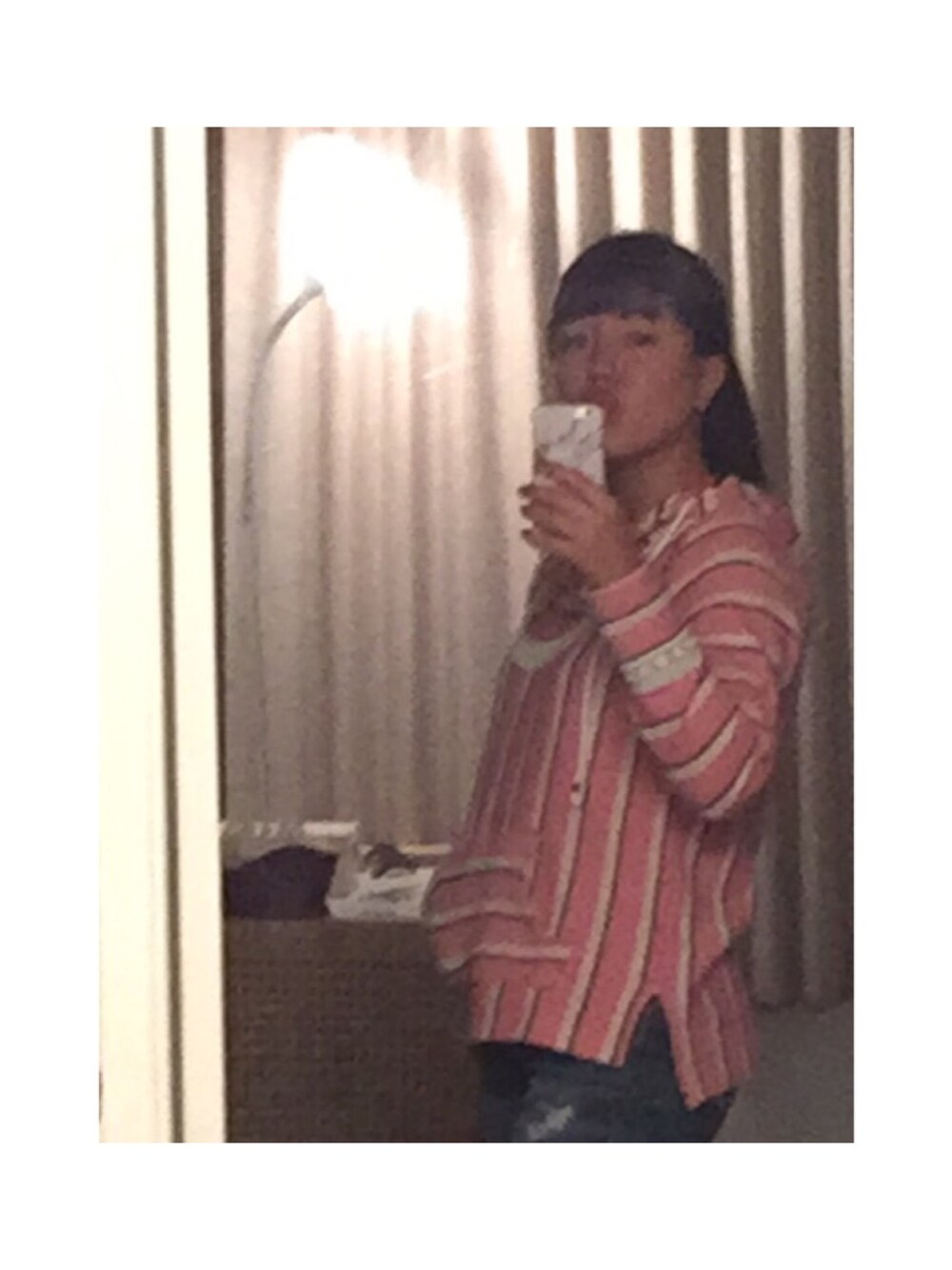 「Hollisterのアイテム（パーカー、ピンク系）」を使った、J U L I Aさん（レディース・162cm）の春コーディネートの1枚目の写真