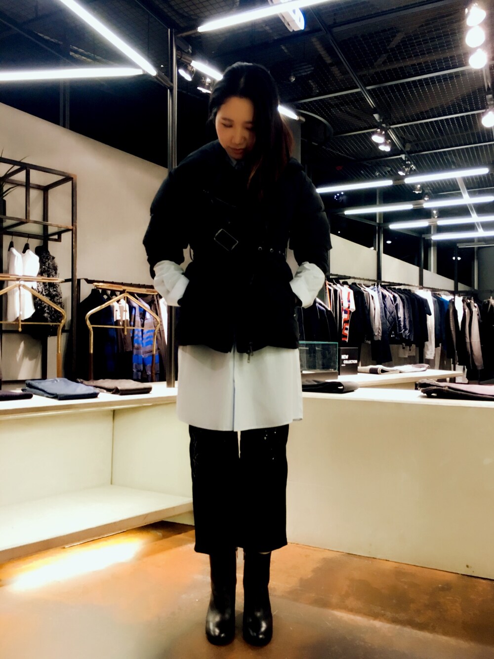 「ディーゼル、ディーゼル渋谷、Diesel、dieselshibuya、デニムから始まったライフスタイルブランド、新作、冬、冬コーデ」｜「DIESELの00SS9A0LALV（ダウンジャケット/コート、ブラック系）」を使った、ゆいさん（レディース・161cm）の秋コーディネートの1枚目の写真