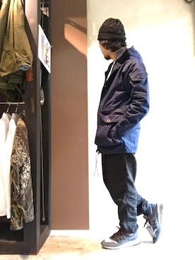 「アイテム（マウンテンパーカー、ブルー系）」を使った、Onkochishin_Gotoさん（メンズ・169cm）の秋コーディネート