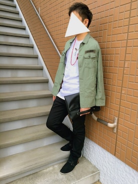 「ユナイテッドアローズ」｜「アイテム（ミリタリージャケット）」を使った、URIBOU.さん（メンズ・178cm）の春コーディネート
