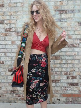 「LOEWE（ロエベ）のアイテム（バッグ、レッド系）」を使った、claireさん（レディース）の秋コーディネート