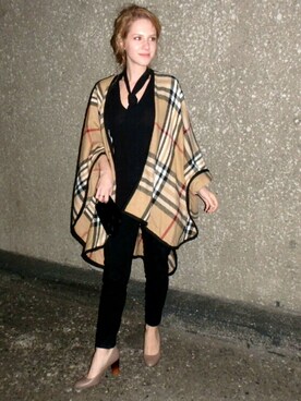 「isolaのアイテム（パンプス、ベージュ系）」を使った、claireさん（レディース）の秋コーディネート