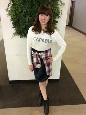 「ロゴニット」｜「アイテム（スウェット）」を使った、VENCE EXCHANGE LADIES STAFFさん（レディース・160cm）の冬コーディネート