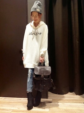 「フード」｜VENCE EXCHANGE LADIES STAFFさん（レディース・160cm）の冬コーディネート