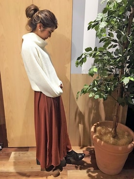 「VENCEEXCHANGE（ヴァンスエクスチェンジ）のアイテム（ニット/セーター）」を使った、VENCE EXCHANGE LADIES STAFFさん（レディース・160cm）の秋コーディネート