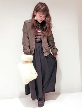 「スカンツ」｜「アイテム（MA-1）」を使った、VENCE EXCHANGE LADIES STAFFさん（レディース・160cm）の冬コーディネート