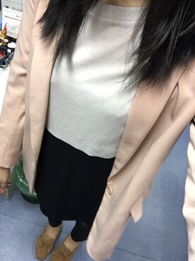 GENKI凉子 is wearing COS