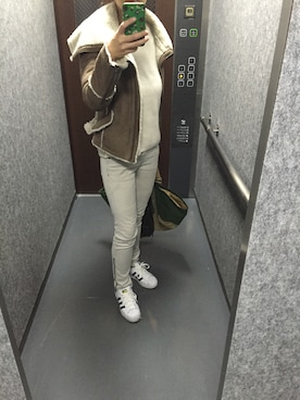 「GAP（ギャップ）のアイテム（ムートンコート）」を使った、satmmmyさん（レディース・162cm）の冬コーディネート