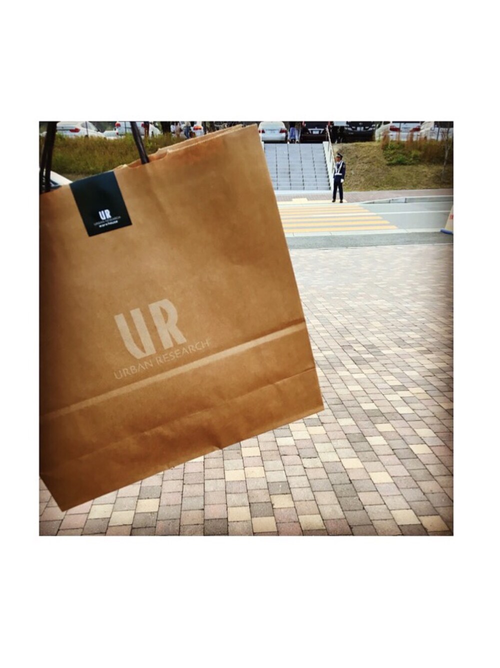 「URBAN RESEARCH、UR、アーバンリサーチ、ボトムス、black、AUTUM」｜「URBAN RESEARCHのアイテム（その他、ブラック系）」を使った、mikaさん（レディース・156cm）の秋コーディネートの1枚目の写真