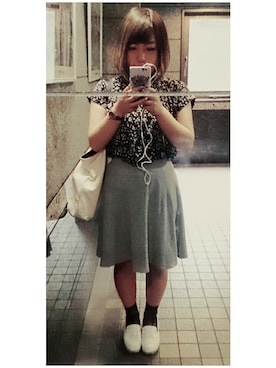 しをりさんのコーディネート