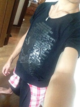 「UNIQLO（ユニクロ）のアイテム（Tシャツ/カットソー、ブラック系）」を使った、へーやんさん（メンズ）の秋コーディネート