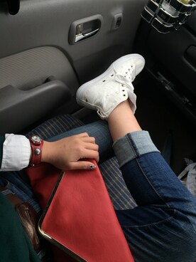 「DIESEL（ディーゼル）のY00638P0810（スニーカー、ホワイト系）」を使った、0さん（レディース・155cm）の冬コーディネート