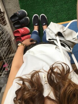 「NIKE（ナイキ）の【NIKE】TOKI SLIP / トキスリップ（スニーカー、ブラック系）」を使った、0さん（レディース・155cm）の春コーディネート