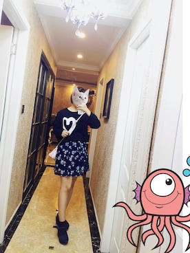 「autumn look」｜「アイテム（スウェット）」を使った、Amber Shiさん（レディース・167cm）の秋コーディネート