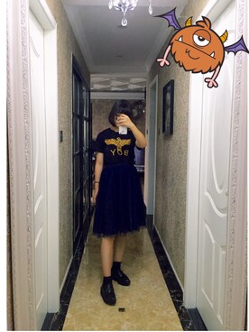 「BOY LONDON（ボーイロンドン）のBOY London Eagle BOY Tee（Tシャツ/カットソー、ブラック系）」を使った、Amber Shiさん（レディース・165cm）の秋コーディネート