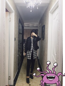 「ZARA（ザラ）のアイテム（ライダースジャケット、ブラック系）」を使った、Amber Shiさん（レディース・165cm）の秋コーディネート