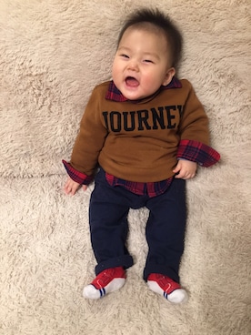 「petit main（プティマイン）のロゴデザイン裏起毛トレーナー（スウェット）」を使った、toooomaさん（キッズ・70cm）の冬コーディネート