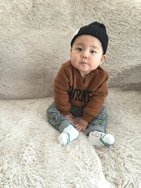 「petit main（プティマイン）のロゴデザイン裏起毛トレーナー（スウェット）」を使った、toooomaさん（キッズ・70cm）の春コーディネート