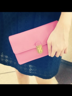 「MARC JACOBS（マークジェイコブス）のアイテム（クラッチバッグ）」を使った、Ari4さん（レディース・169cm）の夏コーディネート