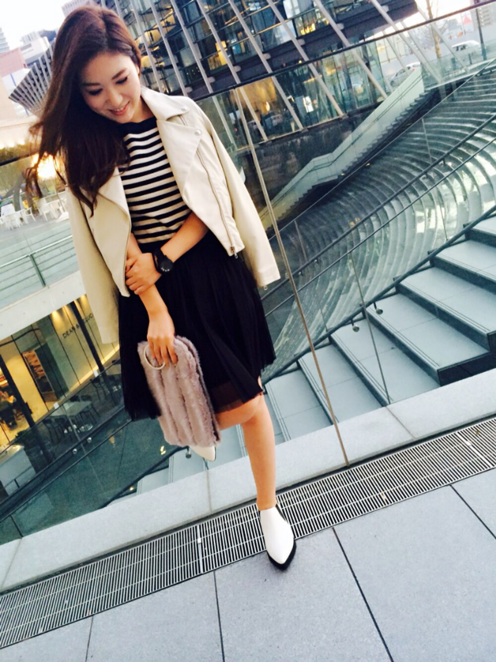 「ワンピース、ボーダー、ライダース、チュールスカート、サイドゴアブーツ、ファー小物、ドッキングワンピ、FRAY I.D」｜chisato mikiさん（レディース・162cm）の秋コーディネートの1枚目の写真