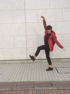 「黒リュック」｜「アイテム（その他）」を使った、おたきさん（メンズ・172cm）の秋コーディネート