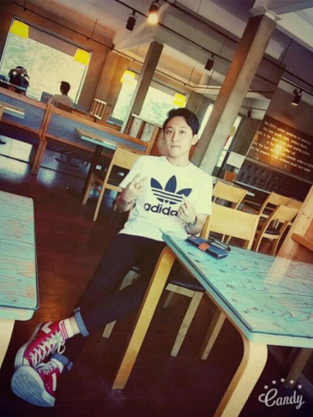 「korean fashion、adidas originals」｜「adidas Originalsの[アディダス]　BC ADIDAS ORIG TREFOIL② Tシャツ（Tシャツ/カットソー、ホワイト系）」を使った、Kim JungMo  さん（メンズ・170cm）の秋コーディネートの1枚目の写真